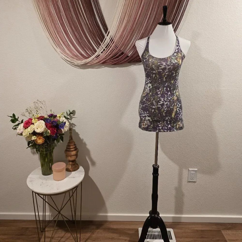 Lululemon Cool Racerback Sz 6